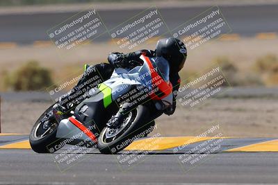 media/Oct-08-2022-SoCal Trackdays (Sat) [[1fc3beec89]]/Turn 14 (1050am)/